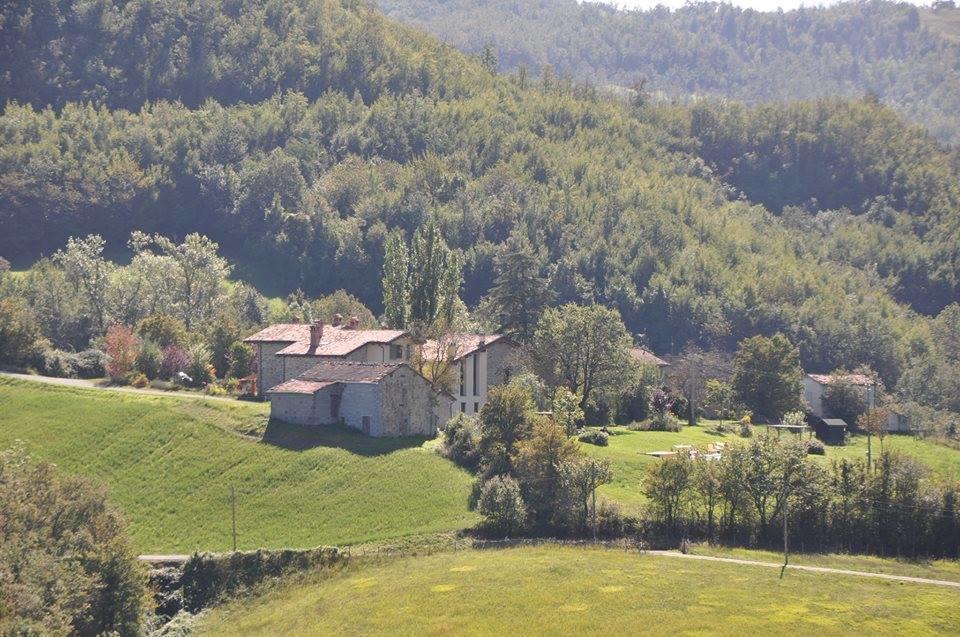 Borgo Pianello Holiday Homes And Winery Lizzano In Belvedere Buitenkant foto